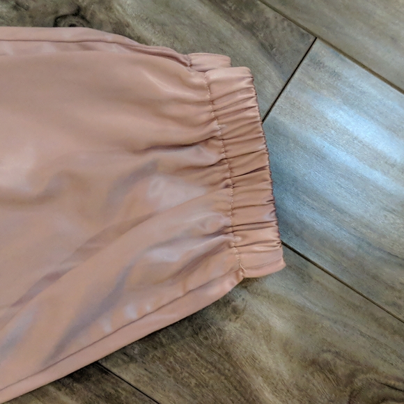 ❄️ 3/$25 ✨HOST PICK✨🆕Pretty Pink Satin Joggers - New with Tags! - Picture 7 of 13